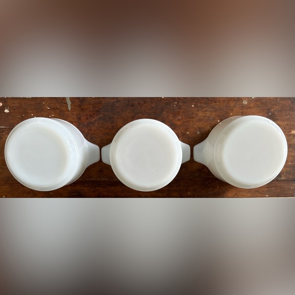 Vintage Pyr-o-Rey 10 ounce Mini Casserole Dishes set of 3 🤎🤍🤎 - Picture 11 of 13